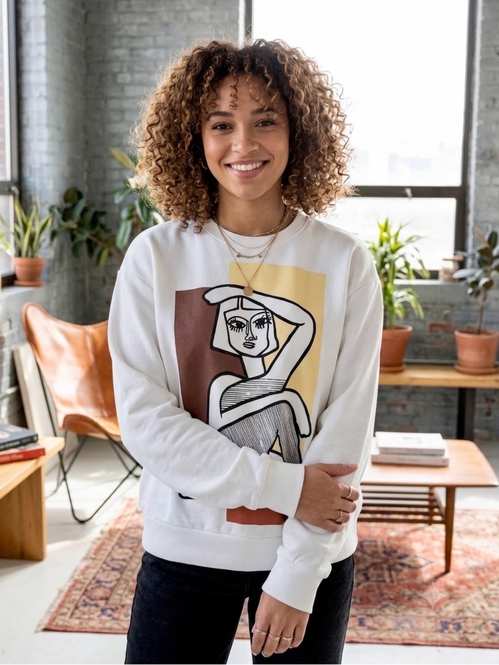 GIRL'S EMBROIDERED PATTERN SWEATSHIRT
